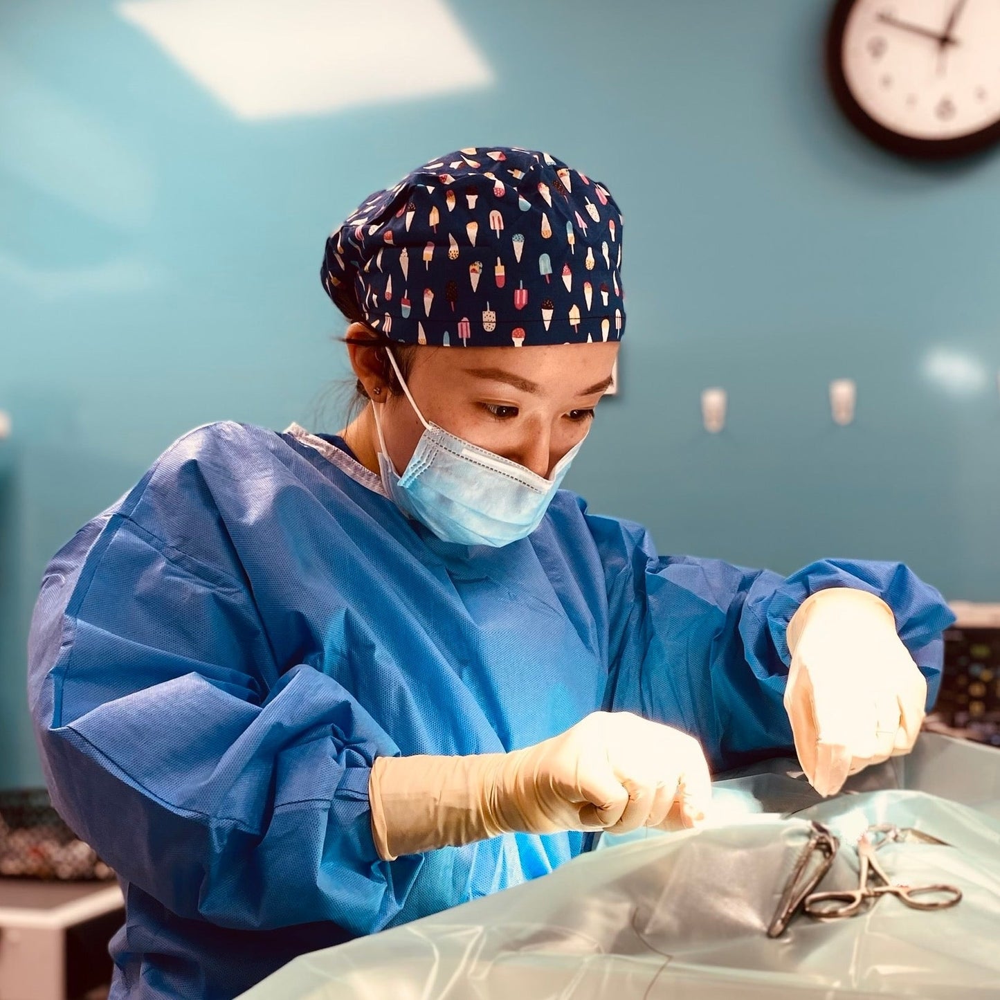 Marbled Waves Scrub Cap (Azurite)